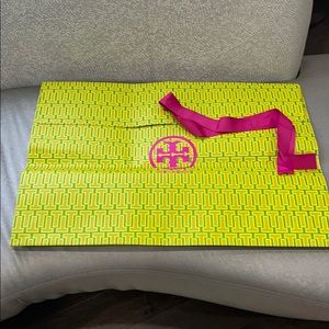 Tory Burch Large gift bag 20.5 x 18.5 x 5.5 (1 piece)
